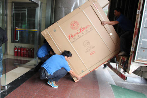 名山钢琴贵重工艺品无忧运